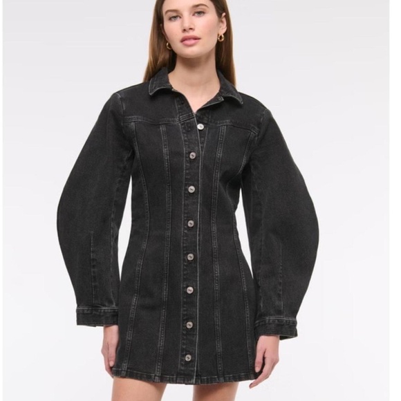 Abercrombie & Fitch Jackets & Blazers - NWT Abercrombie & Fitch Black Washed Longline Denim Jacket